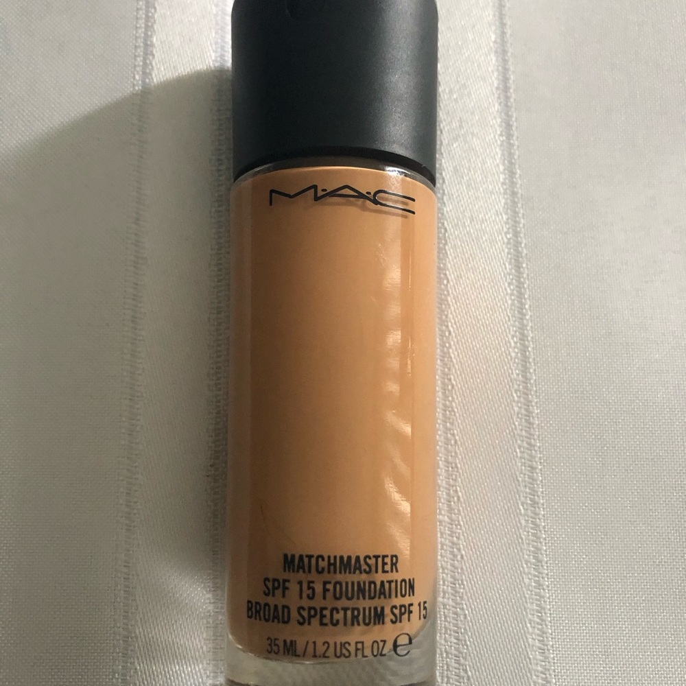 Mac Matchmaster SPF 15 FoundationBroad Spectrum